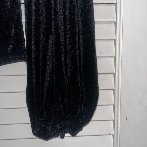 Express bodysuit. Velour/ velvet material - Picture 2 of 4